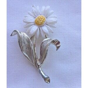 SIGNED Vintage Sarah Coventry Daisy Brooch Summer Flower Pin